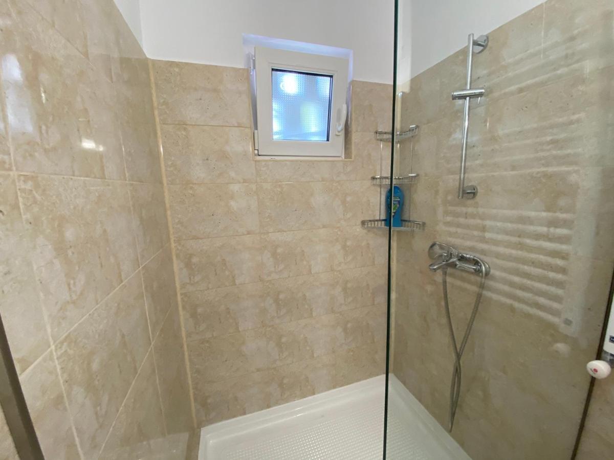 Home Away - Chic And Cozy Apartment Constanta Bagian luar foto